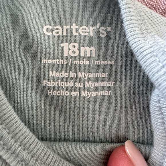 Carter’s 18M Bundle - Snug Fit Pajamas & Dinosaur Onsie NWT - Picture 9 of 10